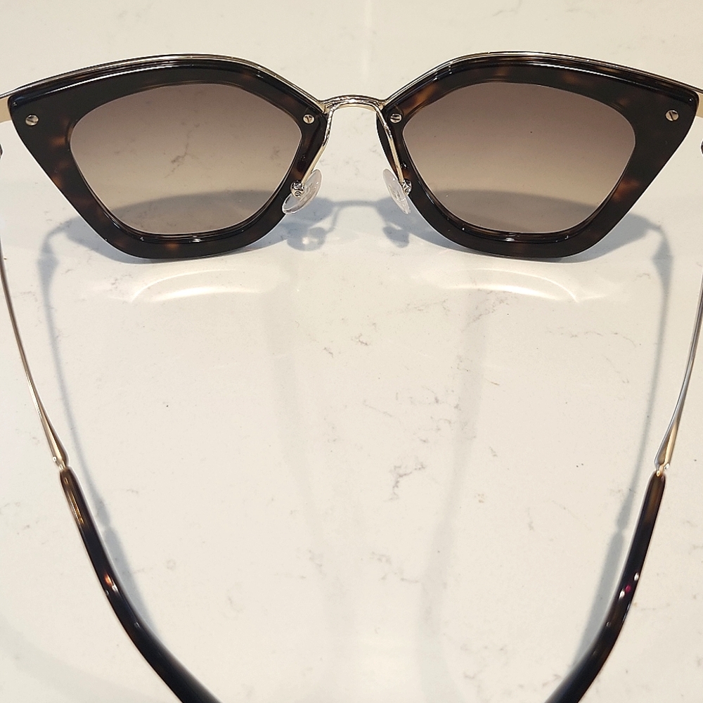 NEW PRADA | PR 53SS Catwalk Sunglasses - Picture 3 of 7